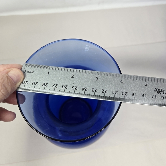 Colbalt Blue Handblown Glass Vase Urn 9 Inches Tall Curve Body Fluted Mouth - Picture 6 of 9